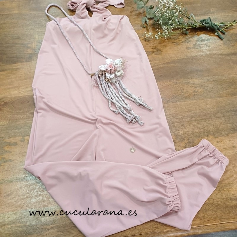 Mono De Lycra Entero En Color Rosa Nude Con Tirante Cruzado En Cuello