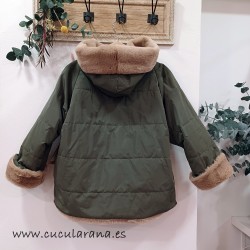 Mia y Lia chaquetón verde caza con camel