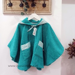 poncho broche